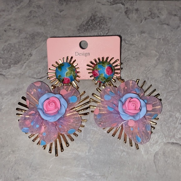 Earrings gold butterfly hoops flower bundle brand new - Picture 3 of 4